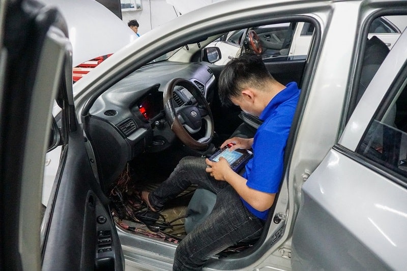 Nâng cao kỹ năng chẩn đoán ô tô trong 2 tháng