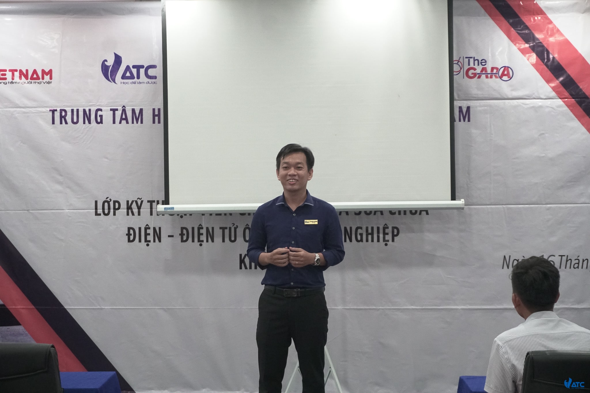 Giảng viên bộ môn điện thân xe