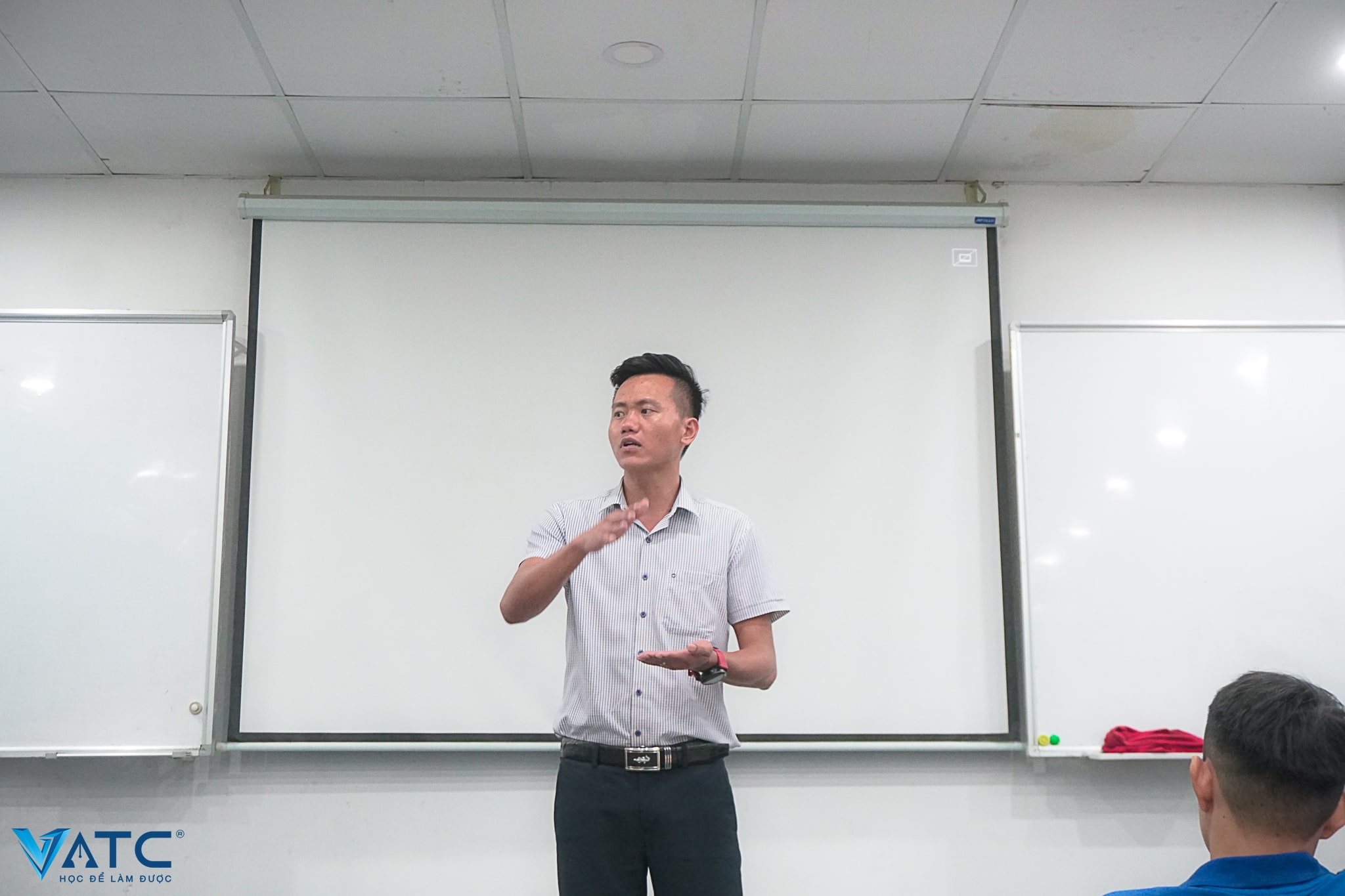 Giám Đốc Đặng Văn Luyện