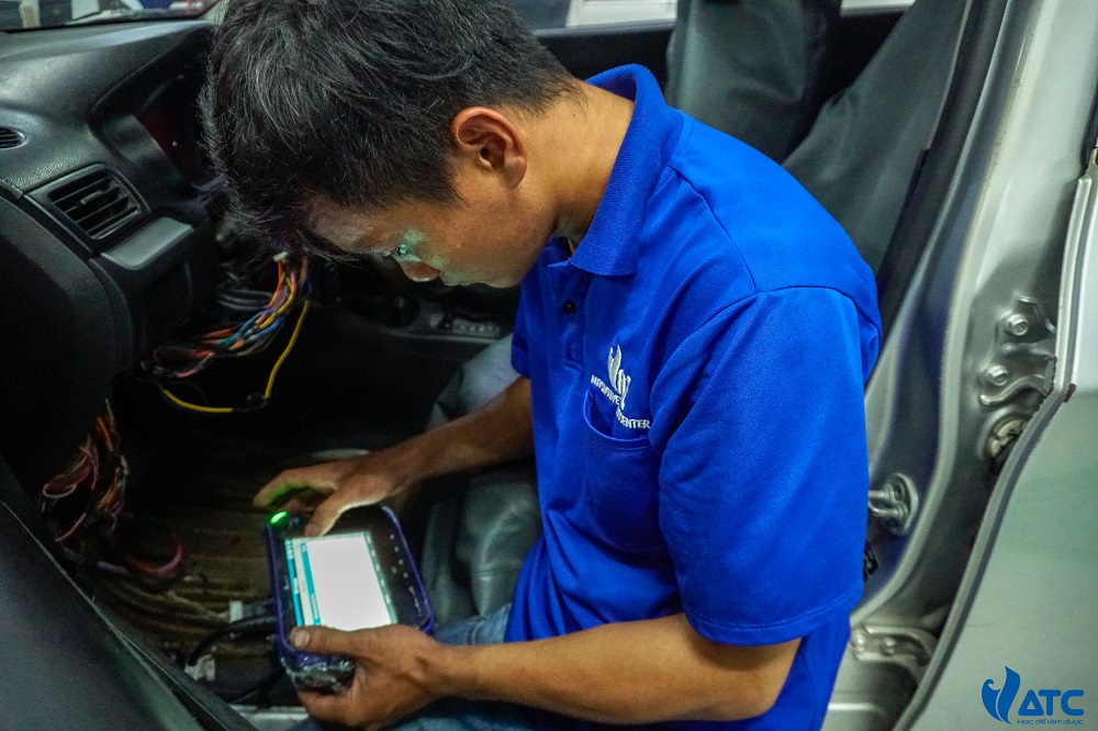 Phương pháp dạy chẩn đoán ô tô tại VATC