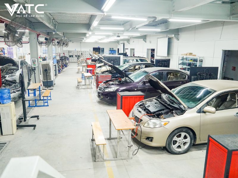 các dòng xe tại xưởng thực hành vatc