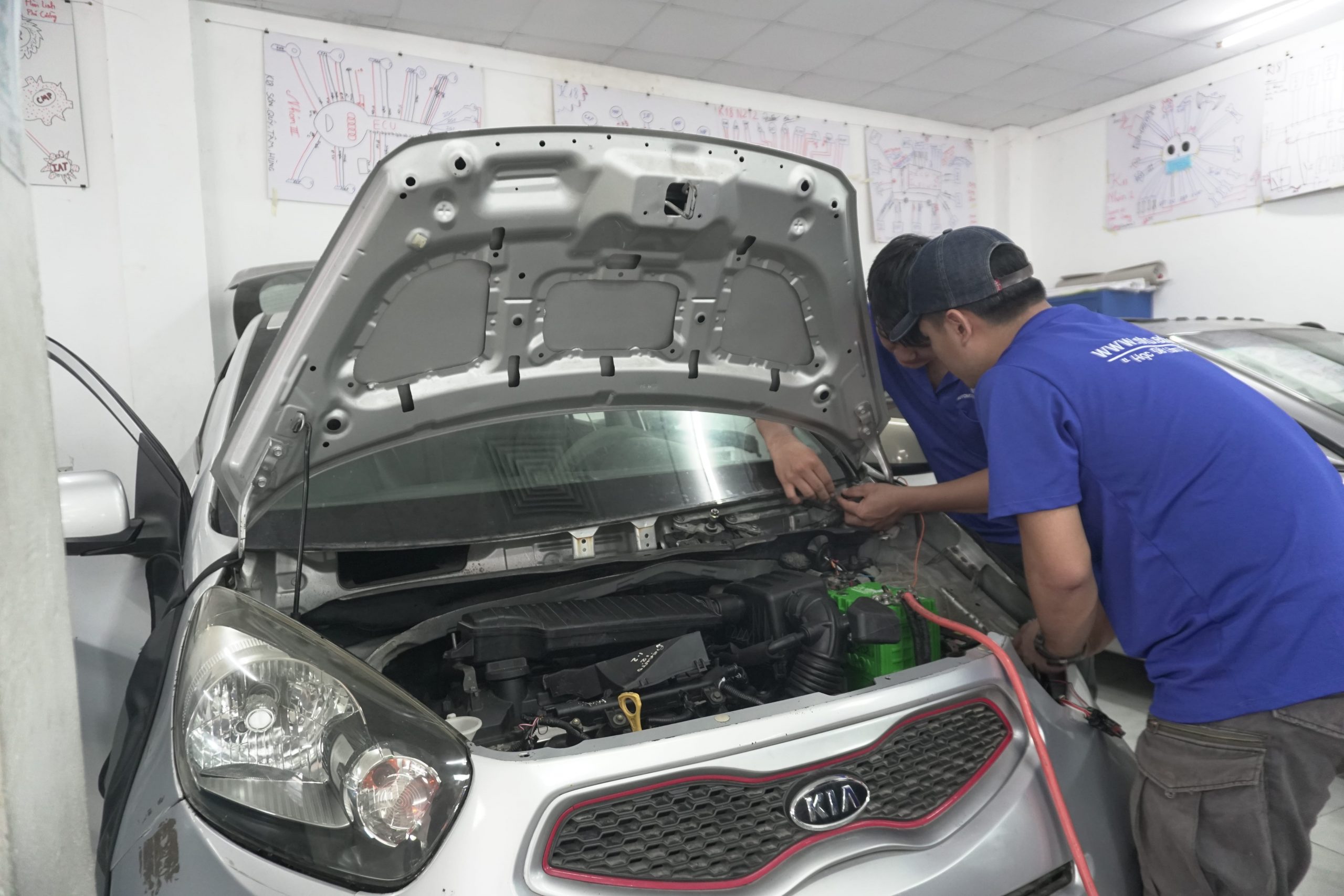 Học điện ô tô ra làm được những công việc gì ?