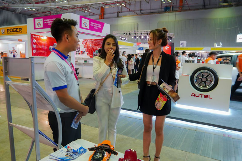 Tư vấn khóa học sửa chữa ô tô sự kiện triển lãm Automechanika