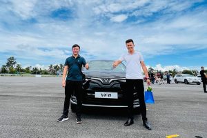trung tâm vatc nhận xe ô tô điện vf8 để phục vụ sửa chữa ô tô điện
