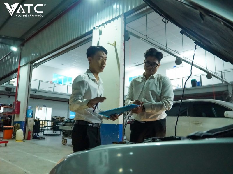 học cố vấn dịch vụ ô tô tại vatc