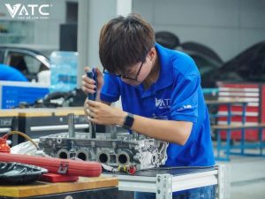 Phương pháp dạy nghề sửa chữa của khóa học đại tu động cơ